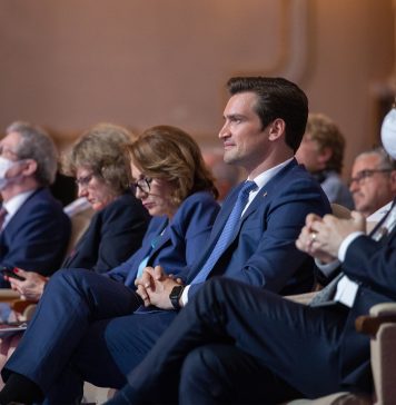 VIDEO/ Președintele CNAS: Se impune să antrenăm foarte mult „acest mușchi al comunicării oficiale”. Unul din trei români se informează exclusiv din online