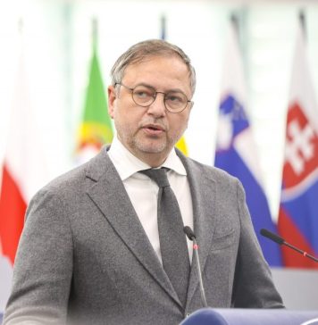 Dan Motreanu (PNL): 410.000 de elevi și preșcolari din familii vulnerabile vor beneficia și in acest an școlar de un sprijin de 500 de lei