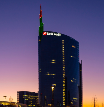 Alpha Bank Romania fuzionează cu UniCredit România