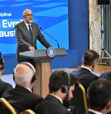 Kelemen Hunor: Din acest an școlar, elevii de clasa a XI-a pot învăța despre istoria evreilor și despre Holocaust