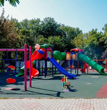 Nicuşor Dan anunţă că vor fi modernizate 30 de spaţii de joacă şi de fitness în parcurile din Capitală