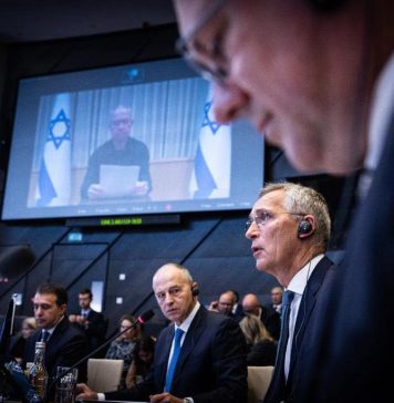 Mircea Geoană: L-am avut invitat, în această dimineață, alături de miniștrii Apărării din NATO, în prima sesiune a Reuniunii de azi, pe Yoav Gallant, ministrul Apărării din Statul Israel