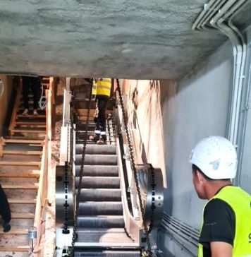 Au fost montate scări rulante la pasajul pietonal subteran Eroii Revoluției