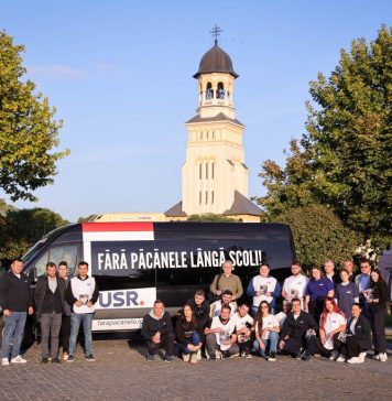 Caravana USR „Fără păcănele”, în județele Brașov, Alba și Arad: Peste 2.600 de semnături de susținere a inițiativei USR