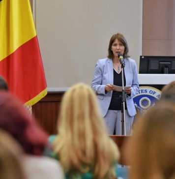 Ambasadoarea SUA, Kathleen Kavalec: România s-a transformat, în câteva decenii, „din beneficiar în exportator al păcii şi securităţii”