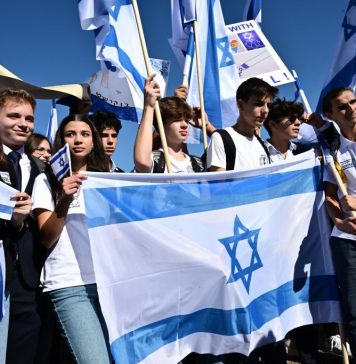 Ambasadorul Statului Israel la Bucureşti, Reuven Azar: Poporul israelian a fost atacat de una dintre cele mai „feroce, barbare şi sălbatice forţe din lume