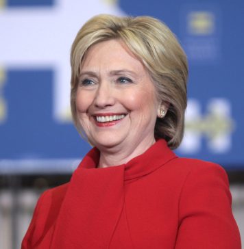 Hillary Clinton şi celebre militante feministe, au cerut Naţiunilor Unite să incrimineze segregarea de gen