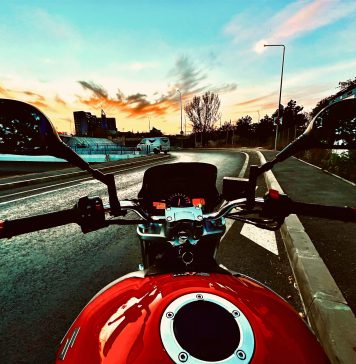 Proiect de lege: „Permisul de conducere eliberat pentru categoria B este valabil şi în cazul anumitor tipuri de motociclete”