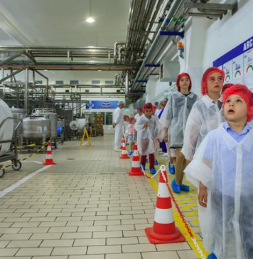 Danone lansează o nouă ediție a „Porților Deschise” la fabrica din București