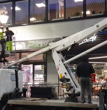 VIDEO/ Se igienizează piețele din Sectorul 4. Prima a fost Piața Progresul