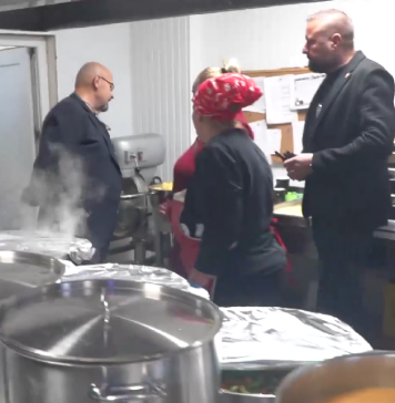 VIDEO/ Primarul Piedone, furios pe cei care se joacă de-a alimentația publică: ”Anumiți agenți comerciali sfidează legile și oamenii de bună credință!”