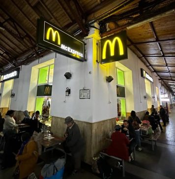 ANPC a închis temporar McDonald’s din Gara de Nord. Amendă de 50.000 de lei/ Ce nereguli au fost găsite