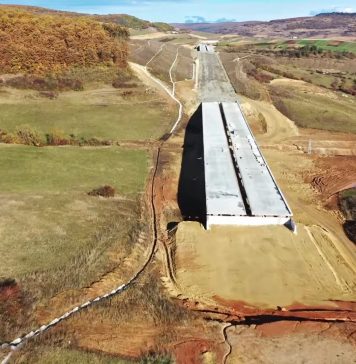 VIDEO/Pro Infrastructură: „Oglindă oglinjoară, care-i cea mai frumoasă autostradă-muzeu din țară?”