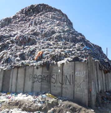 O firmă din Dâmbovița care duce deșeuri la un depozit ilegal și este legată de comisarul șef al Gărzii de Mediu din județ a primit premiu la Gala aniversară Topul firmelor din Dâmbovița