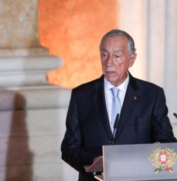Președintele portughez, Marcelo Rebelo de Sousa va fi decorat în România. Klaus Iohannis a semnat decretul