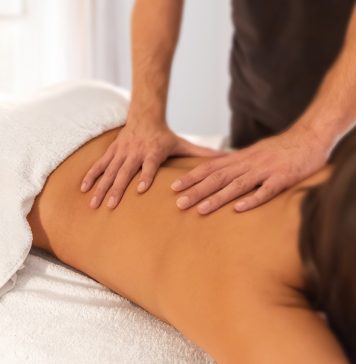 Prostituție în trei saloane de masaj erotic. 10 persoane şi cinci firme, trimise în judecată pentru proxenetism