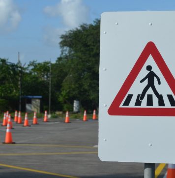 Instructor auto din Ilfov, arestat preventiv după ce a agresat sexual o fată de 18 ani care participa la orele de conducere