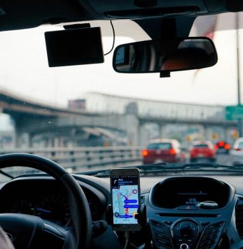 Sondaj CURS: Locuitorii Capitalei consideră că problema traficului nu este doar pe umerii Primăriei