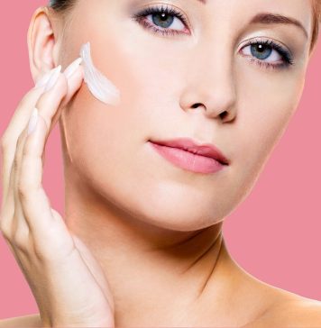 Apivita își extinde portofoliul de produse anti-îmbătrânire printr-o nouă gamă cu extract de propolis și viță de vie