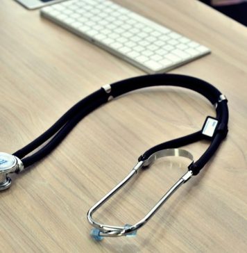 Curtea Constituţională urmează să discute, joi legea care ar permite medicilor să ocupe funcții de conducere până la 70 de ani