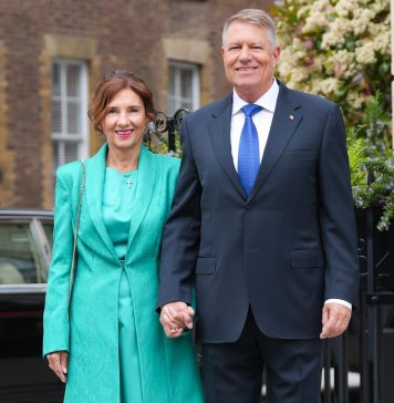 Ziua Naţională la București. Recepție pe fugă la Palatul Cotroceni, pentru ca Iohannis să plece în Dubai