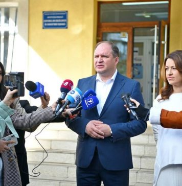 Primarul în exerciţiu al municipiului Chişinău, fostul socialist Ion Ceban, a câştigat, din primul tur, alegerile locale din capitala Republicii Moldova