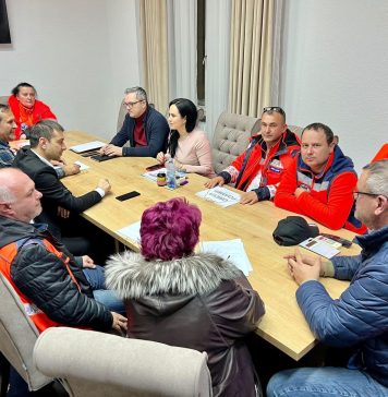 Protestul din serviciile de Ambulanţă a fost suspendat oficial, după ce liderii au renunţat la greva foamei