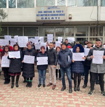 Lilian Scripnic (AUR): Protest la Casa Județeană de Pensii Galați. Niciun reprezentat din partea autorităților locale sau naționale nu a fost prezent pentru a îi asculta