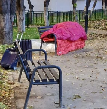 Autoritățile din Sectorul 6 îi identifică pe oamenii fără adăpost