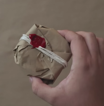 VIDEO/ Influenceri români, păcăliți să promoveze un produs fictiv. Silviu Faier și Oana Roman s-au grăbit să posteze despre „Brânza Regelui”