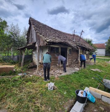 Prima casă de romi de la Muzeul Satului din București. A aparținut lui Lazăr Năftănăilă care, în perioada interbelică, a înființat prima organizație a romilor