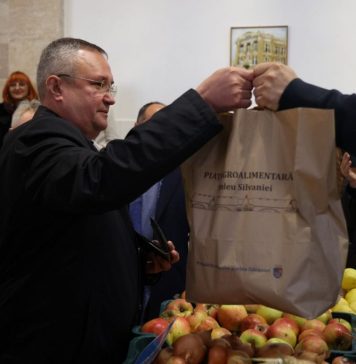Nicolae Ciucă: „Am văzut bucuria sinceră a oamenilor pentru noua piață. Producătorii locali trebuie să primească tot sprijinul autorităților”