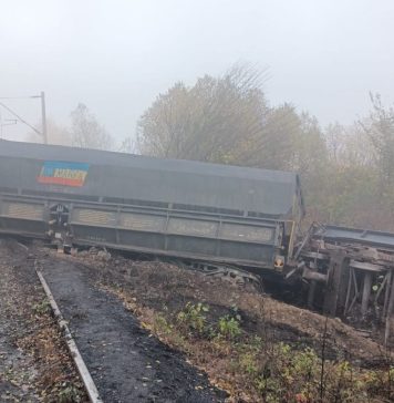 Două vagoane încărcate cu cărbune au deraiat în sudul țării