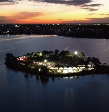 Foto/Cum au petrecut locuitorii Capitalei Halloween la Lacul Morii?