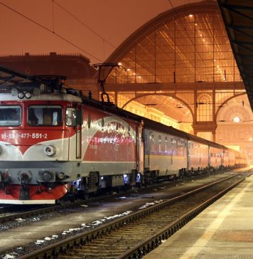 Mai multe trenuri înspre București au întârzieri din cauza unei defecțiuni pe firul Buftea-Periș