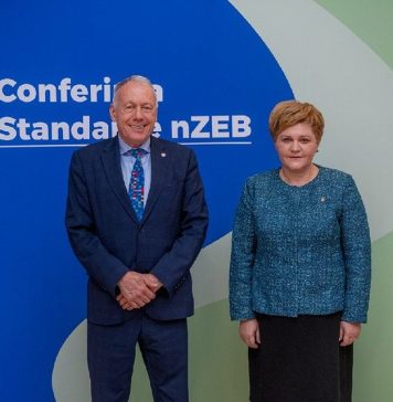 Oana Marciana Ozmen (PNL): Am organizat conferința „Standarde nZEB – soluții inovative și surse de energie pentru clădiri cu zero emisii (ZEB)”, o dezbatere aplicată despre decarbonarea sectorului clădirilor