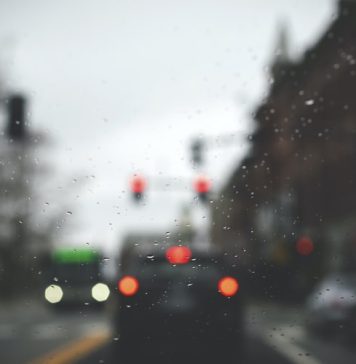 Se răcește vremea. Cod galben de ceaţă, ce vizează localităţi din 13 judeţe