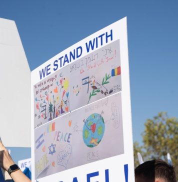 Ambasadorul Israelului la Bucureşti: „Hamas, o organizaţie teroristă, a luat mai mult de 240 de ostatici, printre care şi 38 de copii”