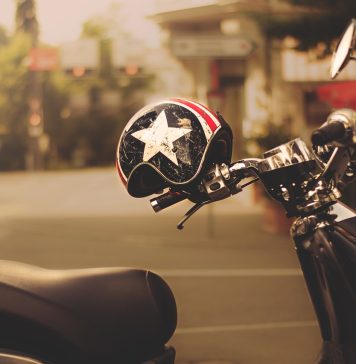 Fostă glorie a echipei de fotbal Dinamo, prins băut pe moped prin București