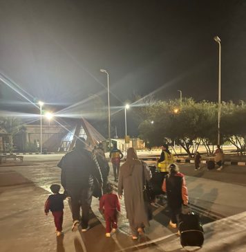 MAE: Un grup de 14 persoane, cetățeni români și familiile acestora, evacuate din Fâșia Gaza, a ajuns în România