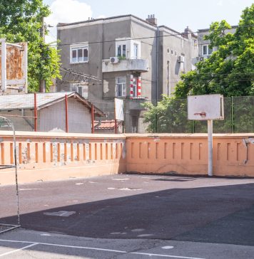 Terenul de sport din curtea Şcolii Gimnaziale Iancului va fi reamenjat, anunță Primăria Sectorului 2