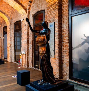 Expoziţia „Universul lui Salvador Dali” a ajuns la București. Care este programul și cât costă un bilet