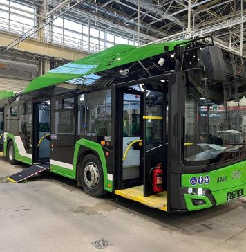 FOTO/ Noile troleibuze Solaris care vor circula în Capitală din 2024 se pregătesc să iasă pe poarta fabricii din Polonia