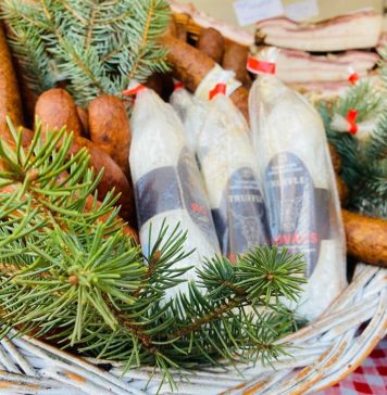 S-a deschis târgul de Crăciun din curtea Ministerului Agriculturii