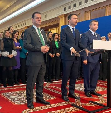 USR, PMP şi Forţa Dreptei au anunţat Alianţa Dreapta Unită/ Listă comună de candidați la alegerile europarlamentare