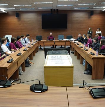 Elevii olimpici din Sectorul 3 au primit câte 10.000 de lei