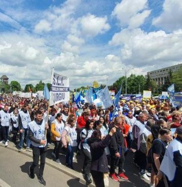 Sindicatele din Educație cer demisia ministrului de Finanțe: „Domnul Boloș ar trebui să plece acasă”