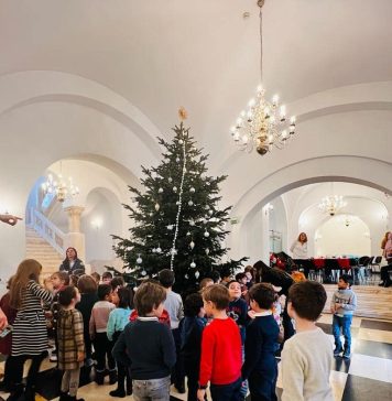 Sediul Primăriei Sectorului 1 deschis copiilor: „să fie creativi în alegerea culorilor, compozițiilor sau în crearea propriului stil”