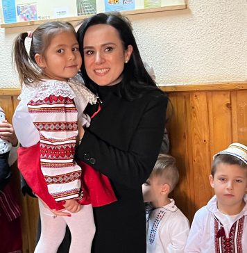 Ministrul Muncii: Copiii din familiile beneficiare de venit minim de incluziune trebuie înscriși la școală