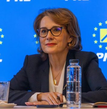 Nicoleta Pauliuc (PNL): Am trăit s-o auzim și pe asta: ministrul Sănătății, domnul Alexandru Rafila, ne spune că nu are el nicio atribuție în rezolvarea revendicărilor legitime ale medicilor de familie